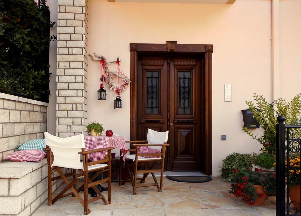 Valentini Guesthouse Karpenísion Exterior foto