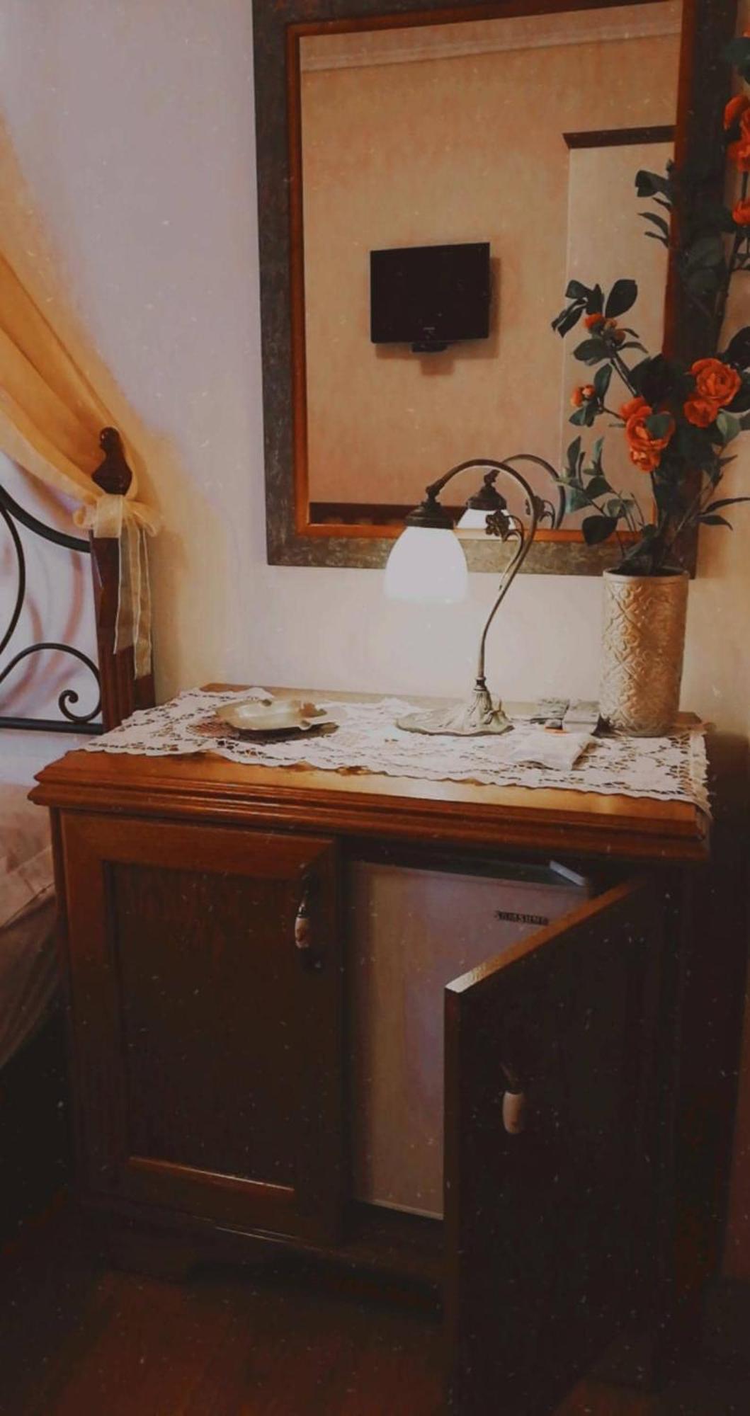 Valentini Guesthouse Karpenísion Habitación foto